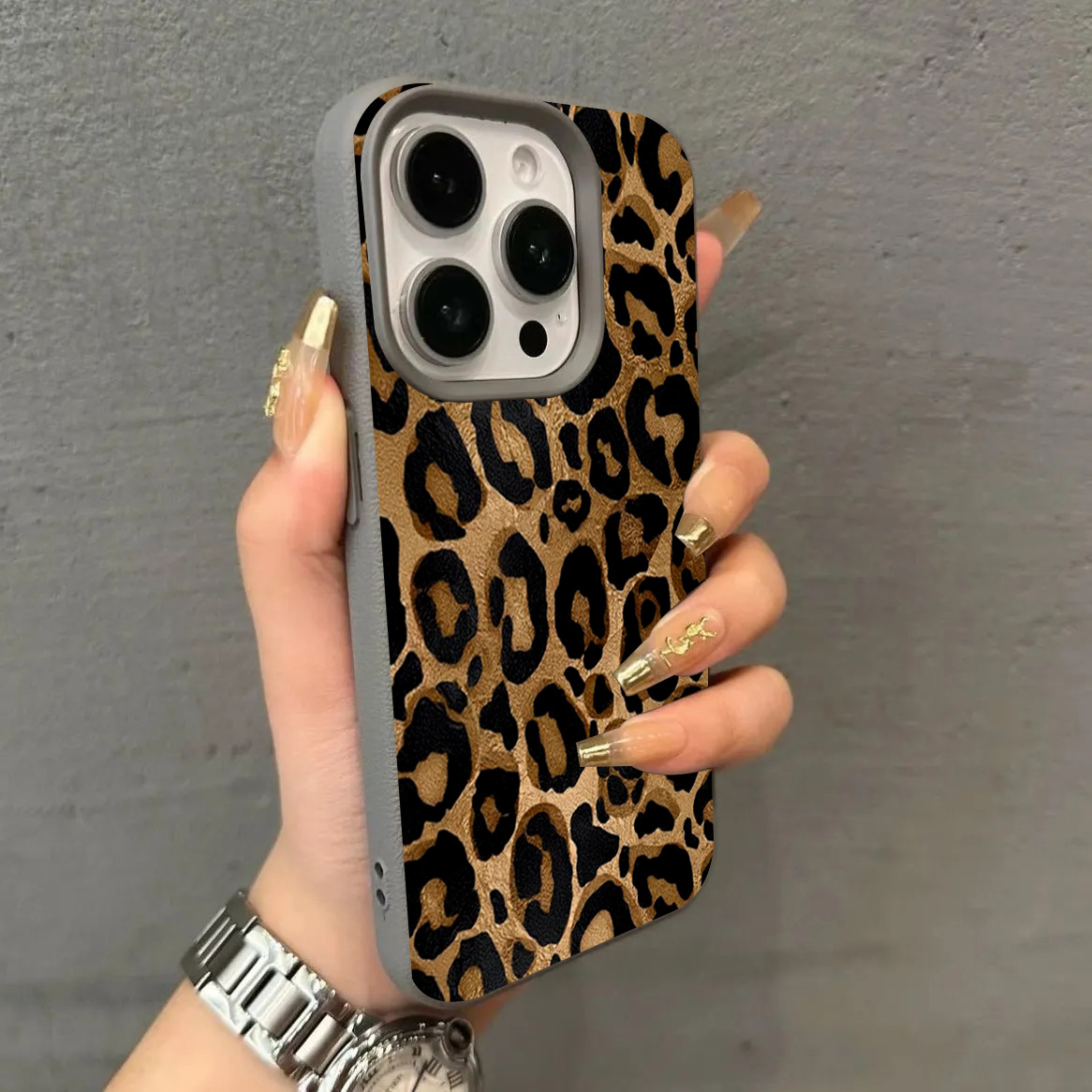เคสโทรศัพท์ลายเสือดาวสีน้ำตาล  - Apple Iphone 15 บทวิจารณ์และราคา